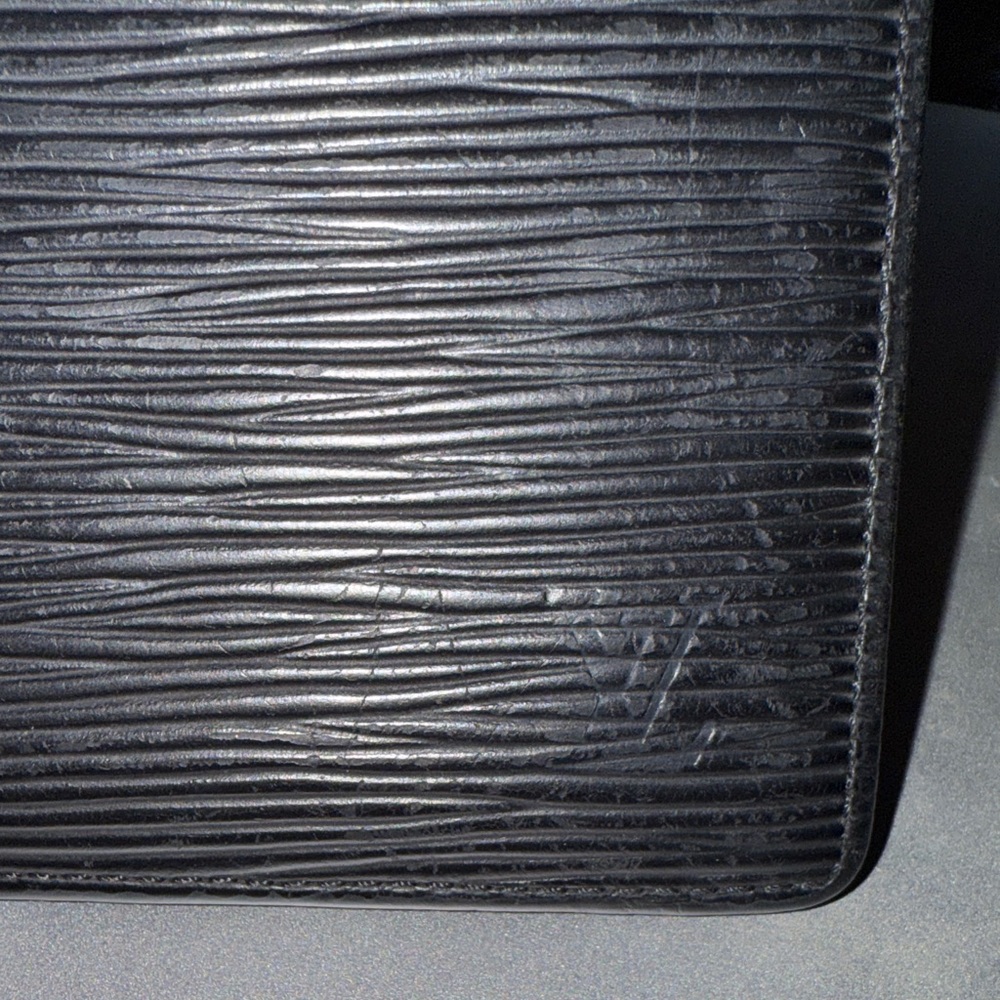 Black Textured Wallet - Picture 9 of 10